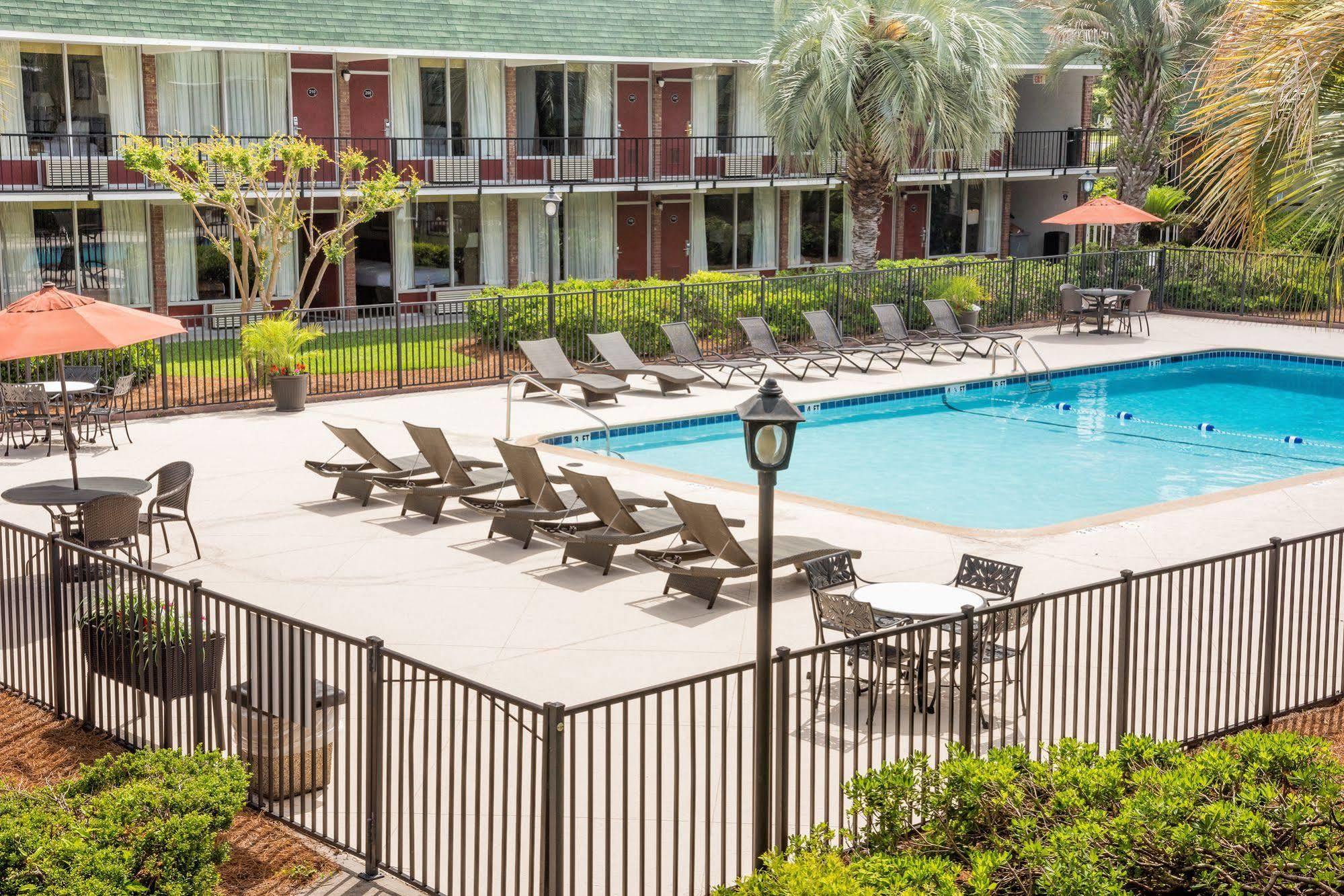 North Charleston Inn Экстерьер фото
