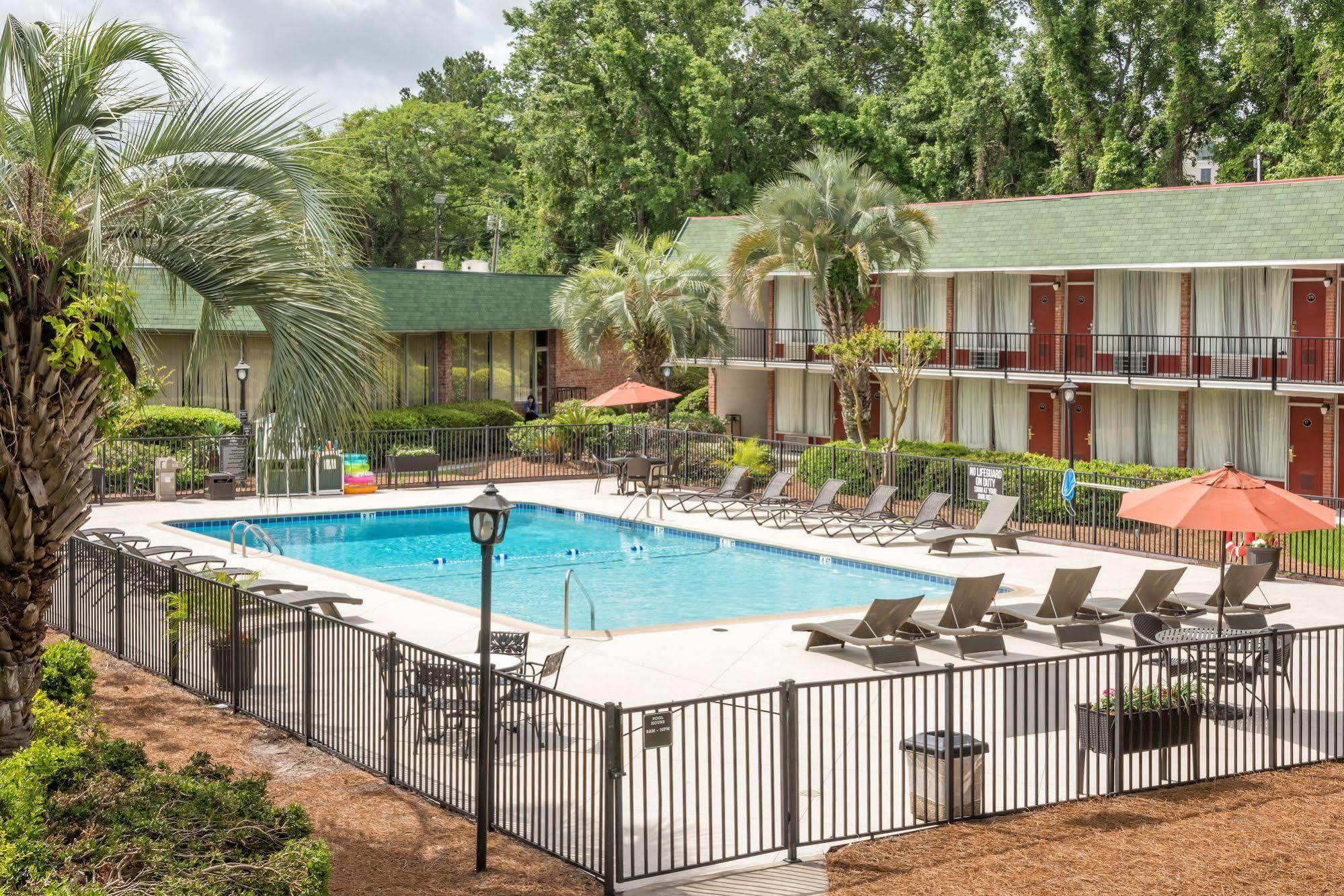 North Charleston Inn Экстерьер фото